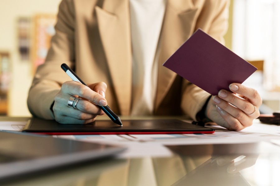 Immigration Lawyers in Los Angeles: Fees, Benefits & Visa Help